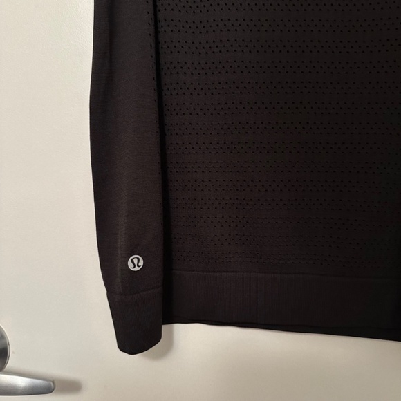 Lululemon Breeze By Muscle Tank II in Black - Picture 9 of 9